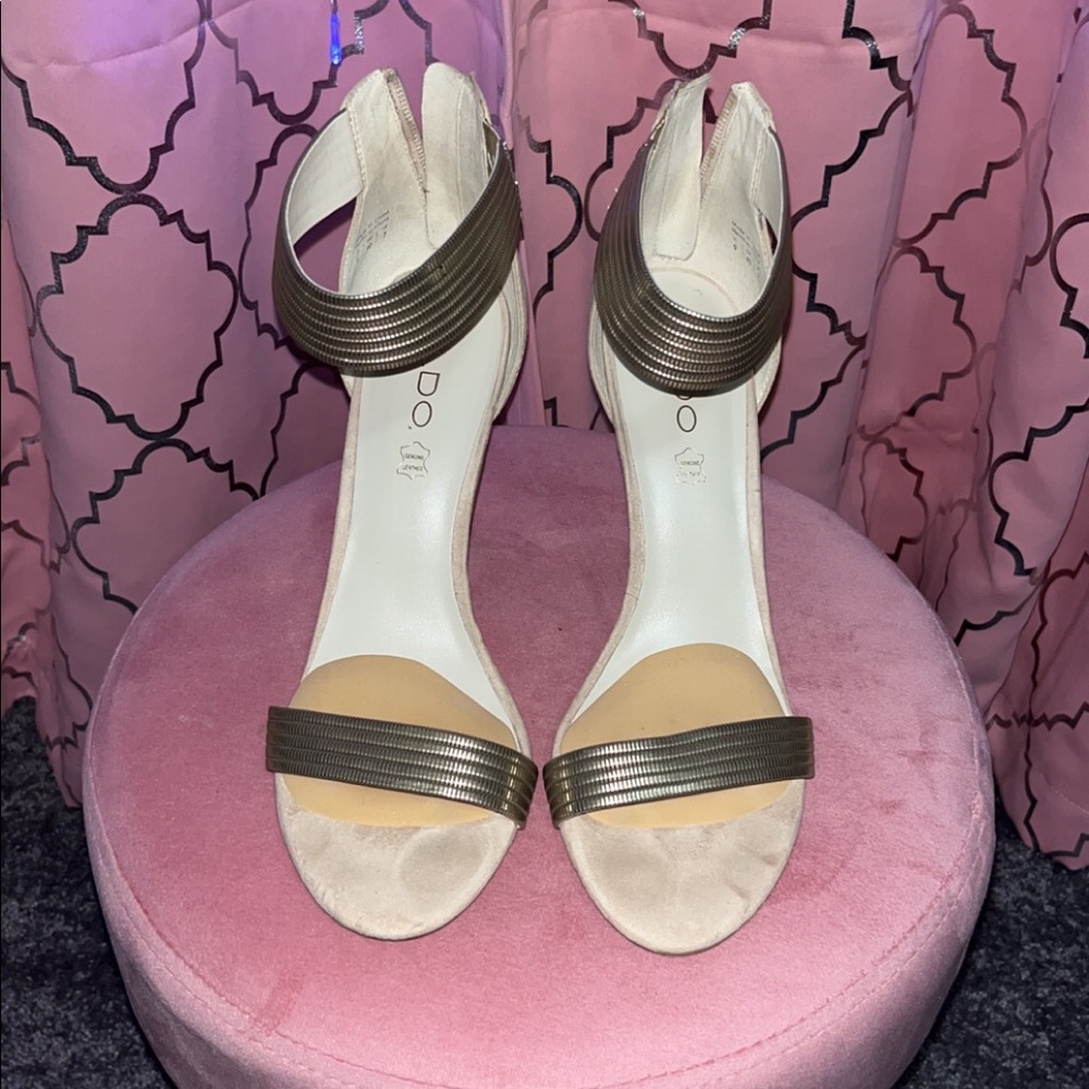 Cute tan heels wore once.